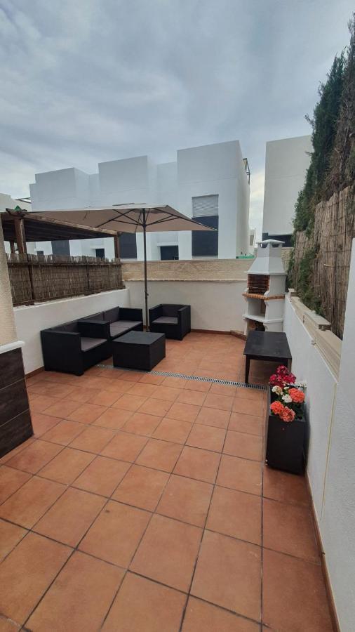 Agradable Adosado Con Piscina Holiday home
